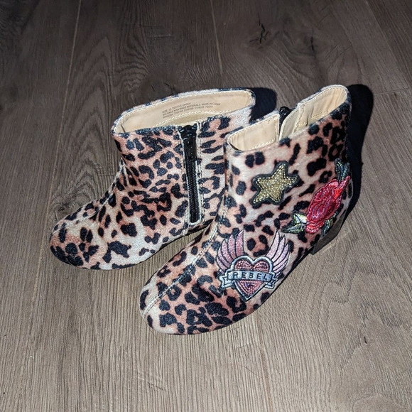 Girl's booties  - Picture 4 of 8